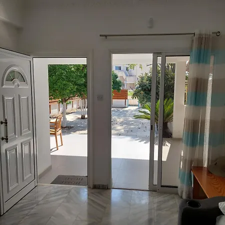 Alex Fruit Tree * Voroklini